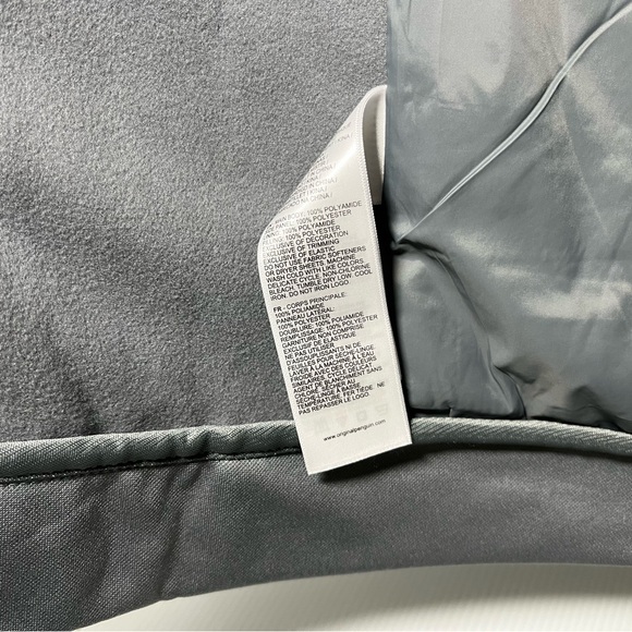 Original Penguin Water-Repellent Quilted Poly Filled Super Light Packable Vest - Picture 14 of 16